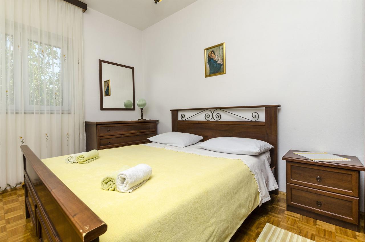 Вилла House Fanita Сплитска Экстерьер фото
